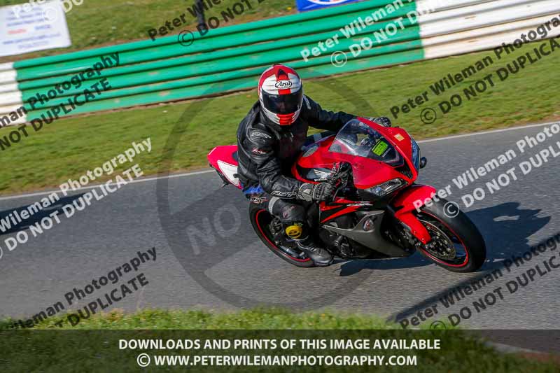 PJM Wedding Photography;enduro digital images;event digital images;eventdigitalimages;mallory park;mallory park photographs;mallory park trackday;mallory park trackday photographs;no limits trackdays;peter wileman photography;racing digital images;trackday digital images;trackday photos